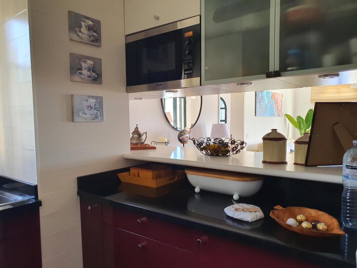Luzia'S Apartment - 2 Bedroom Apartment Sleeps 4 フンシャル エクステリア 写真
